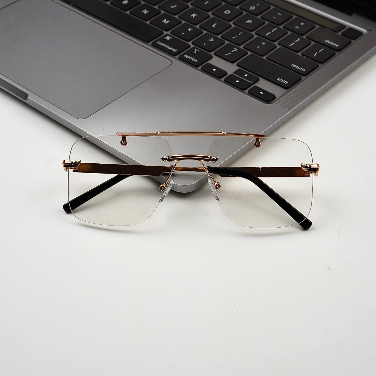 Transition Black – Rimless Sunglasses – S-1139